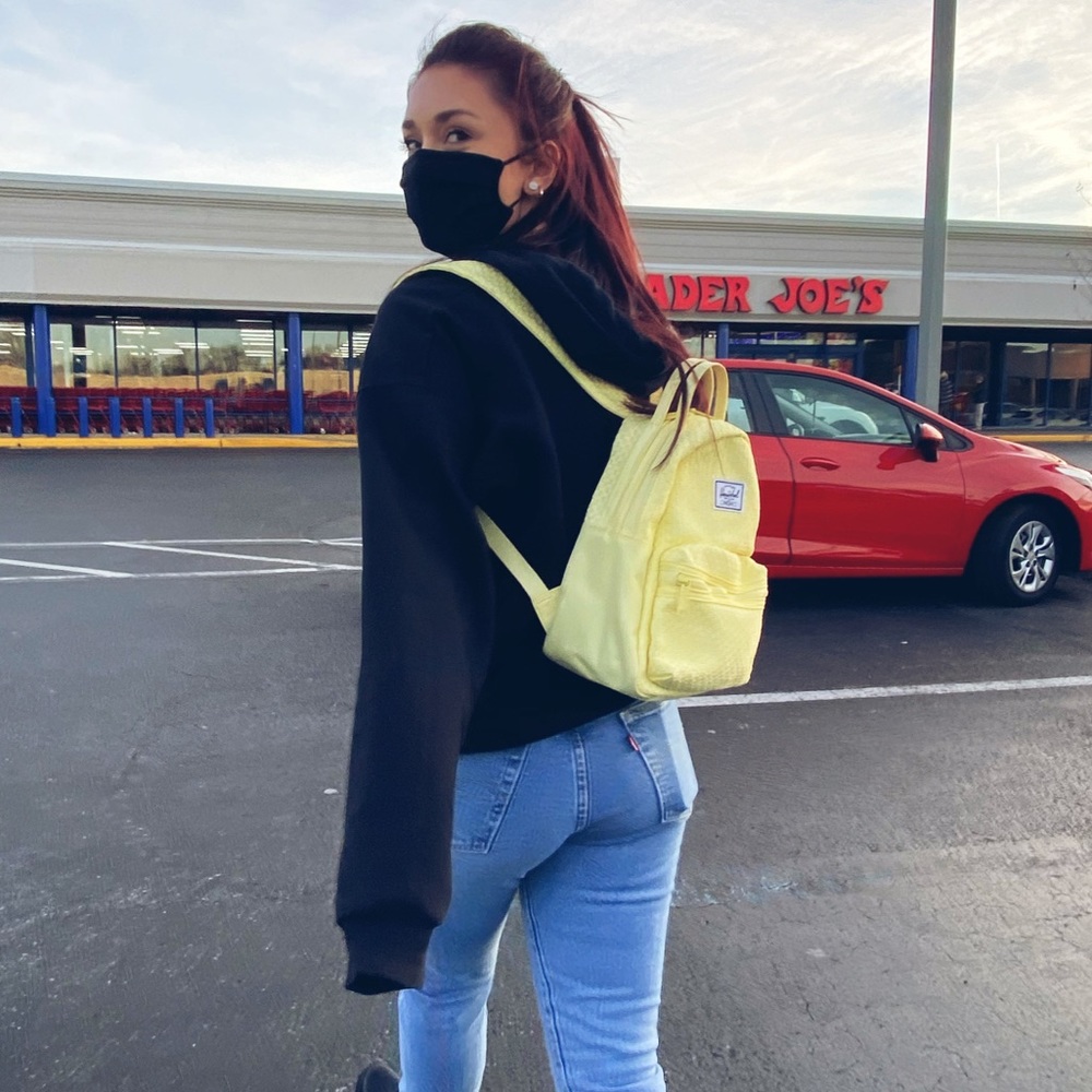 Meet your Posher, Jessica